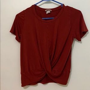 Women’s Gaze Twisted Front Top
